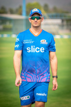 Confident of Shane Bond, Mumbai Indians will return to the tournament Confident of Shane Bond, Mumbai Indians will return to the tournament