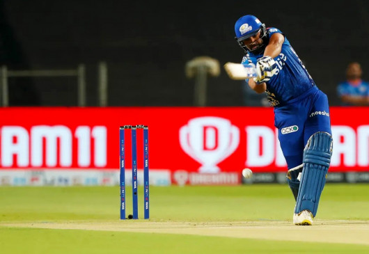 IPL: Mumbai players fined lakhs for slow over rate IPL: Mumbai players fined lakhs for slow over rate