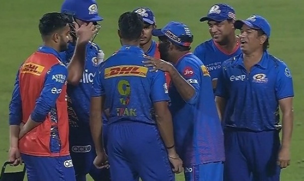 Tendulkar and Jayawardene praised Breviss four sixes Tendulkar and Jayawardene praised Breviss four sixes