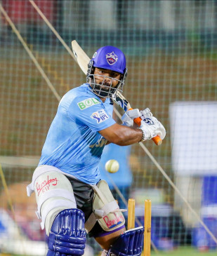 I dont think there is any problem with Pants batting: Shastri I dont think there is any problem with Pants batting: Shastri