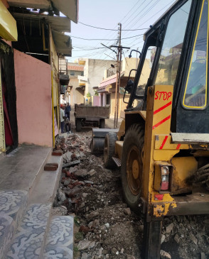 Bulldozer on encroachment in Anjangaon Bari Bulldozer on encroachment in Anjangaon Bari