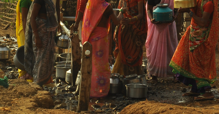 Deepened water crisis: Water supply by tanker in four villages of the district Deepened water crisis: Water supply by tanker in four villages of the district