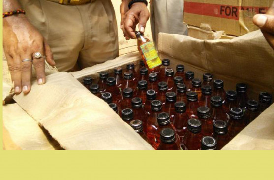Police patrol caught liquor smugglers, recovered goods Police patrol caught liquor smugglers, recovered goods
