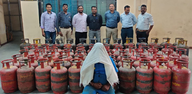 Police raided and seized 73 domestic gas cylinders Police raided and seized 73 domestic gas cylinders