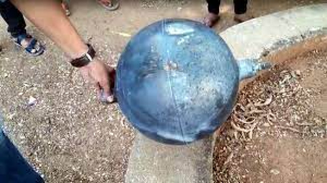 Team of ISRO scientists reached Sindewahi to examine the fragments of the satellite rocket