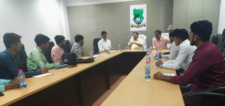 Various topics were discussed in the student organization meeting held in the university