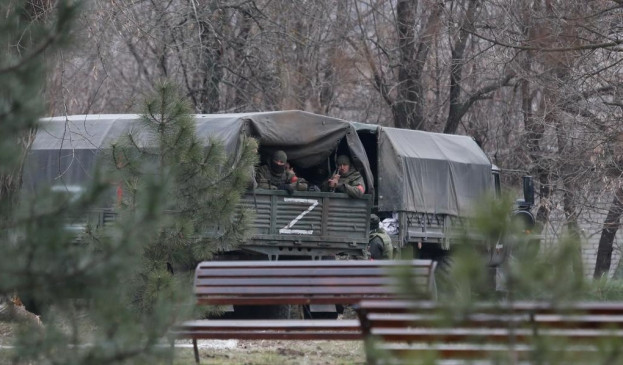 रूसी सेना ने मध्य यूक्रेन में प्रमुख तेल रिफाइनरी पर हमला किया