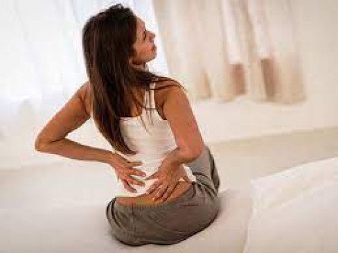 कमर दर्द दूर करने के लिए करें ये एक्सरसाइज, एक्सपर्ट से जाने एक्सरसाइज करने का सही तरीका कमर दर्द दूर करने के लिए करें ये एक्सरसाइज, एक्सपर्ट से जाने एक्सरसाइज करने का सही तरीका