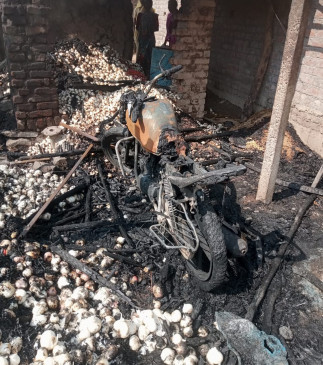 In Tongalabad too, fire broke out in the tables of two cattle ranchers In Tongalabad too, fire broke out in the tables of two cattle ranchers