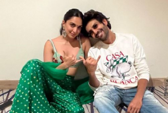 कार्तिक आर्यन-कियारा आडवाणी ने एन्जॉय किया गुजराती थाली, साथ में शेयर की तस्वीरें कार्तिक आर्यन-कियारा आडवाणी ने एन्जॉय किया गुजराती थाली, साथ में शेयर की तस्वीरें