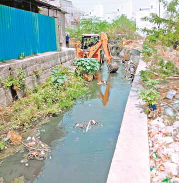Municipal administration engaged in pre-monsoon preparations, 50 percent work of drain cleaning completed