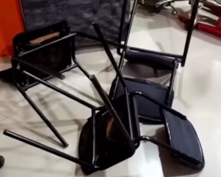 Shivsena office vandalized, police arrested five accused Shivsena office vandalized, police arrested five accused