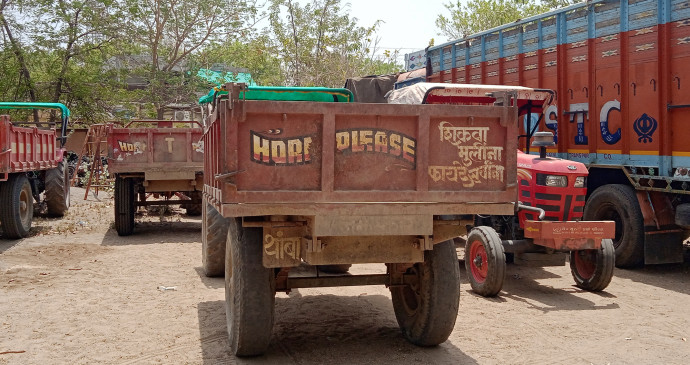 Tractors of sand smugglers confiscated with forest officer Tractors of sand smugglers confiscated with forest officer