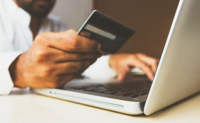 ऑनलाइन खरीदारी संबंधी धोखाधड़ी के पीड़ितों की संख्या में गिरावट | Fall in the number of victims of online shopping fraud