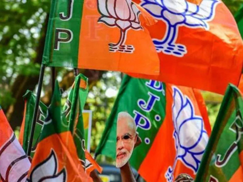 तेलंगाना में हिंदुत्व कार्ड के भरोसे अगले साल चुनाव जीतने की भाजपा की योजना