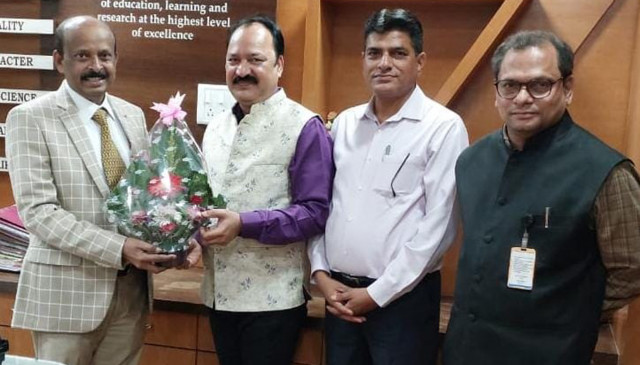 डॉ. विजयकुमार चौबे बने विद्यापीठ के प्र-कुलगुरु डॉ. विजयकुमार चौबे बने विद्यापीठ के प्र-कुलगुरु