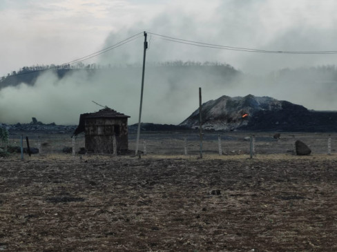 Fire in Udhaan coal stock, anger among villagers