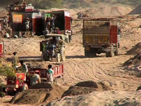 Suspend Shelar, Tehsildar of Dhamangaon Railway, report sent to Divisional Commissioners office Suspend Shelar, Tehsildar of Dhamangaon Railway, report sent to Divisional Commissioners office