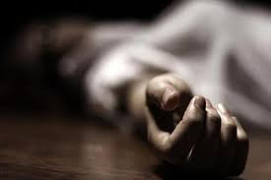 Woman scorched while cooking food on the stove Woman scorched while cooking food on the stove