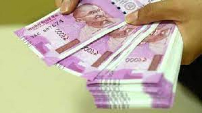 36 lakh recovered from the house of the co-operator of the bribe