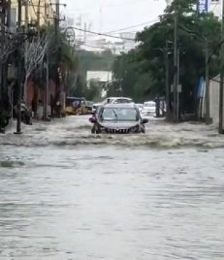 हैदराबाद समेत तेलंगाना के कई हिस्सों में भारी बारिश से लोगों की बढ़ी मुसीबतें