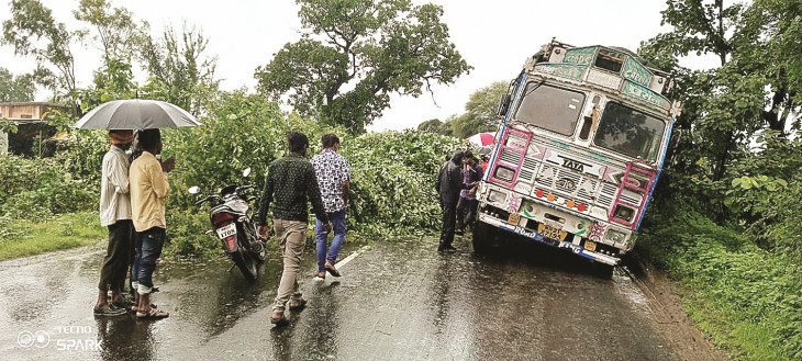 After stopping for two days, the rain started again, there was also a warning of excessive rain