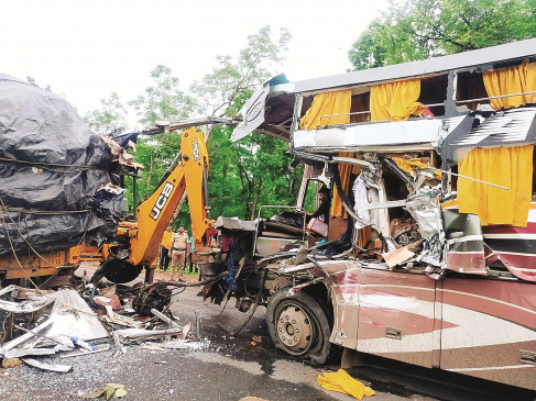 Bus full of devotees collided with a standing truck, two dead, 13 injured