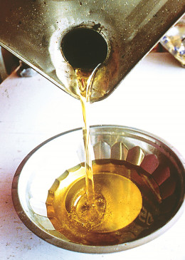 Edible oils continue to decline by Rs 50 per tin