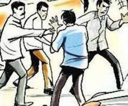 Fight between two families over money exchange