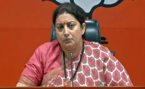 Goa cabinet minister Smriti Irani’s daughter faces serious allegations of running bar with fake license, Congress demands Irani’s resignation