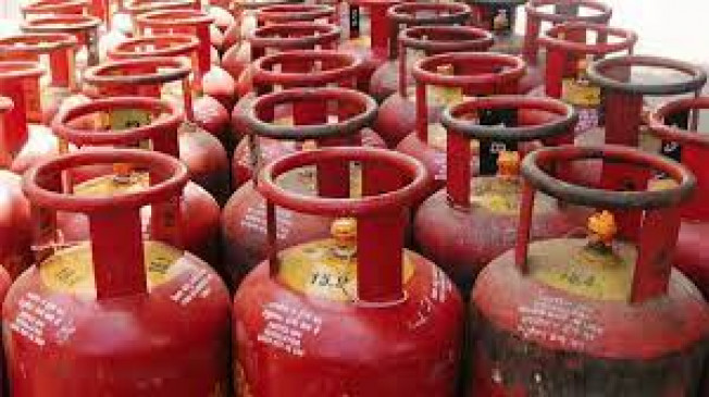Increase in cylinder prices, burden on citizens pockets