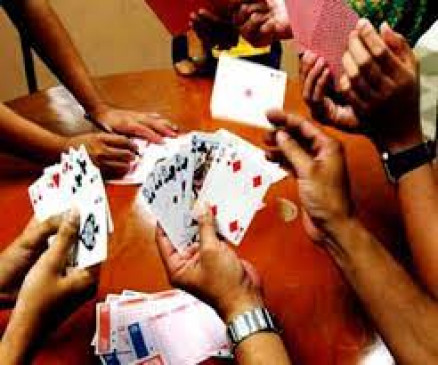 Raid on gambling base running in the house, action on two tadipar