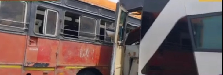 Two buses collided, one died on the spot - 25 injured