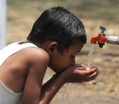 दिल्ली से सटे कौशांबी में दूषित पानी की होगी जांच, डीएम ने दिए आदेश