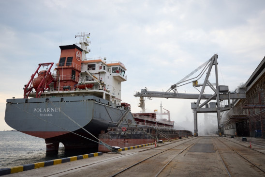 यूक्रेन के काला सागर बंदरगाहों से 3 अनाज के जहाज हुए रवाना - bhaskarhindi.com