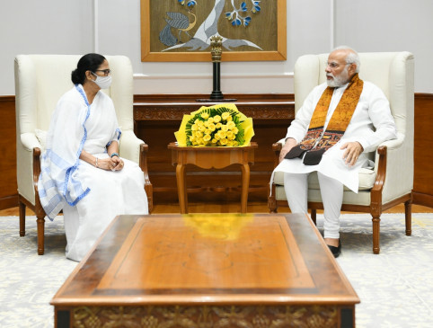 पश्चिम बंगाल की मुख्यमंत्री ममता बनर्जी ने की प्रधानमंत्री से मुलाकात