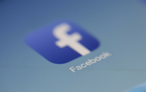 फेसबुक ने पिछले 7 वर्षो में किशोरों के उपयोग में भारी गिरावट देखी