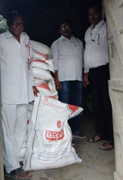 Agriculture Department raided and seized fake fertilizer worth 10.8 lakh Agriculture Department raided and seized fake fertilizer worth 10.8 lakh