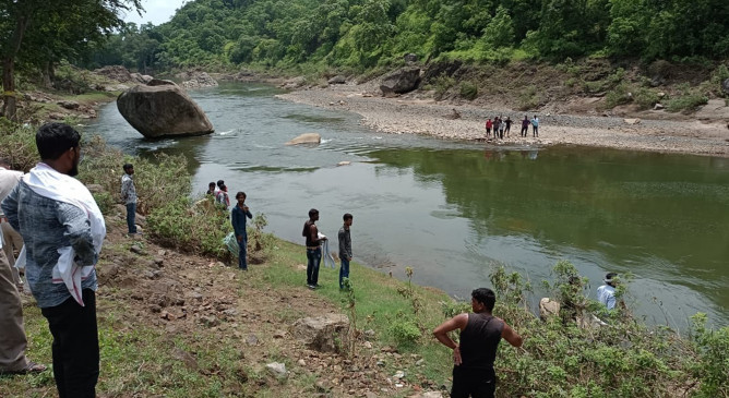 Amravati: Two youths died due to drowning in Madu river Amravati: Two youths died due to drowning in Madu river
