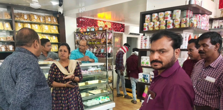 Banned plastic caught in hotel, fined Banned plastic caught in hotel, fined