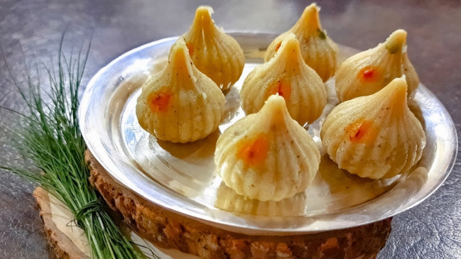 भगवान गणेश को  मोदक बहुत ही प्रिय हैं, इसलिए बनाए मखाना मोदक, ये है आसान रेसिपी