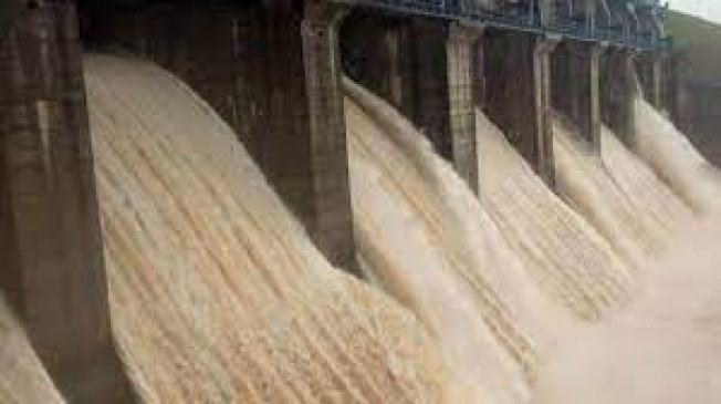 Opened 85 gates of Medigadda and 33 gates of Gosikhurd