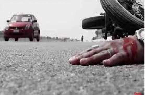 Speeding two-wheeler collided with the divider, one dead, one serious Speeding two-wheeler collided with the divider, one dead, one serious