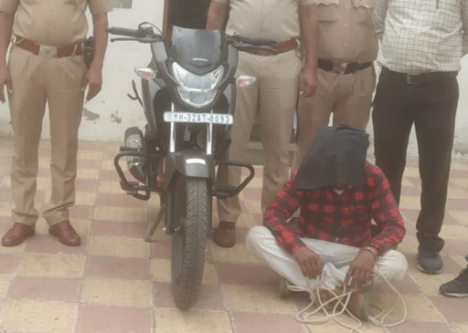 Two wheeler thief caught within a few hours Two wheeler thief caught within a few hours