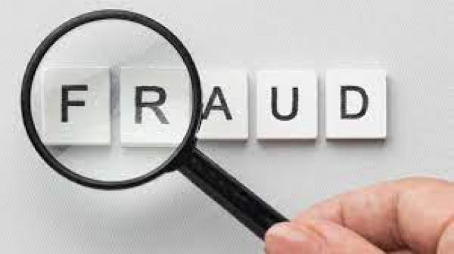 Calling himself the MD of the company, the officer was duped of eight lakhs