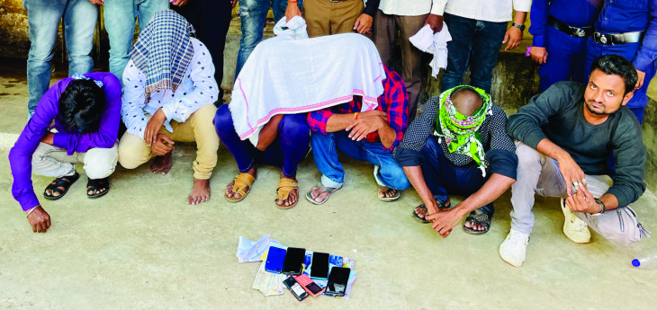 Raids on gambling bases of Wadala and Dabha Raids on gambling bases of Wadala and Dabha