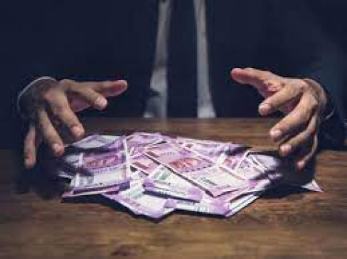 Superintendent of fire department caught taking bribe of five thousand rupees Superintendent of fire department caught taking bribe of five thousand rupees