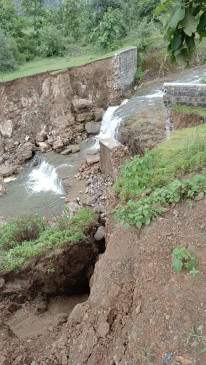 अतिवृष्टि का असर... बर्बाद हुई नहरें, एक दर्जन जलाशय भी क्षतिग्रस्त अतिवृष्टि का असर... बर्बाद हुई नहरें, एक दर्जन जलाशय भी क्षतिग्रस्त