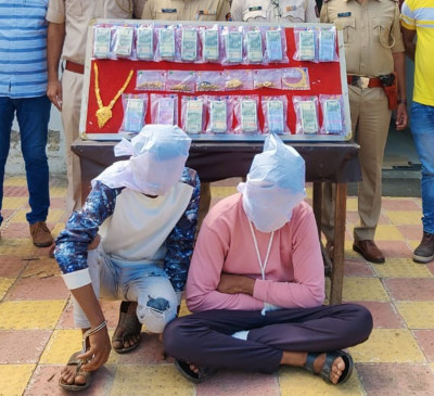 27 tola gold and 20 lakh cash seized from vicious thieves