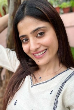 Neighbor couple of Vaishali Thakkar booked for abetting her suicide